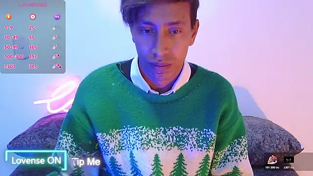 Snapshot of liam__blake chatting on December 5, 3:15 am liam blake online show from December 5, 3:15 am