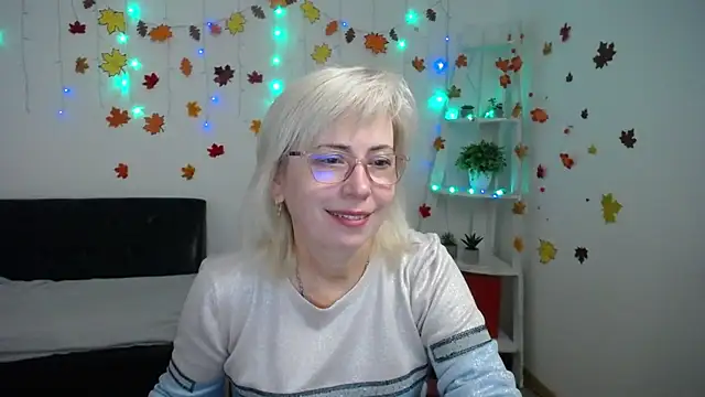 Snapshot of LaurenWishy chatting on November 30, 6:06 am LaurenWishy online show from November 30, 6:06 am