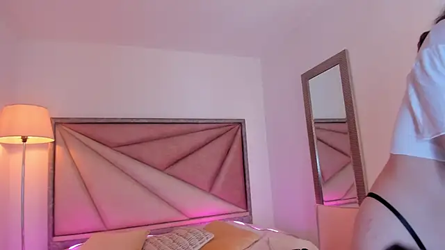 Snapshot of MarieTaylor_ chatting on November 21, 12:04 pm MarieTaylor online show from November 21, 12:04 pm