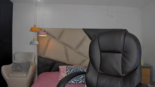 Snapshot of MarieTaylor_ chatting on February 25, 6:28 pm MarieTaylor online show from February 25, 6:28 pm