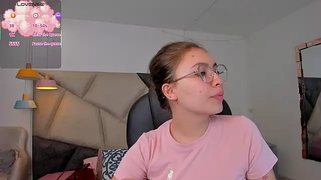 Snapshot of MarieTaylor_ chatting on February 26, 6:18 pm MarieTaylor online show from February 26, 6:18 pm