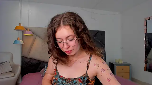 Snapshot of MarieTaylor_ chatting on March 2, 6:04 pm MarieTaylor online show from March 2, 6:04 pm