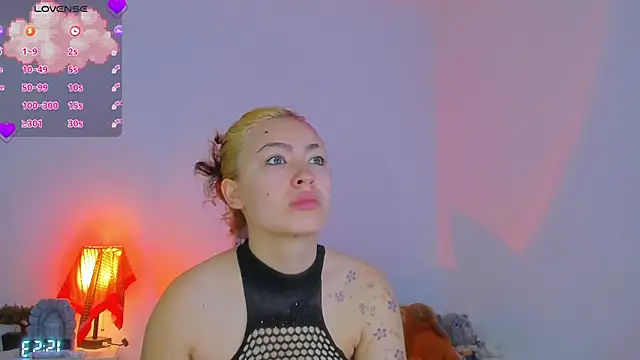 Snapshot of MarieTaylor_ chatting on May 25, 7:31 pm MarieTaylor online show from May 25, 7:31 pm