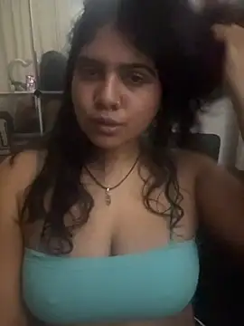 TiaBella  online show from February 3, 7:52 pm