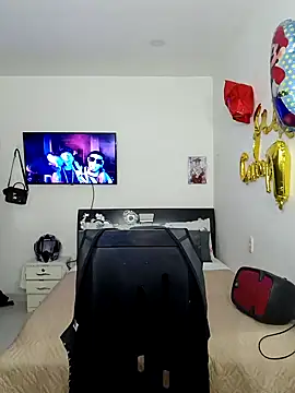 Snapshot of hot-shaved-baby chatting on November 21, 7:12 pm hot-shaved-baby online show from November 21, 7:12 pm