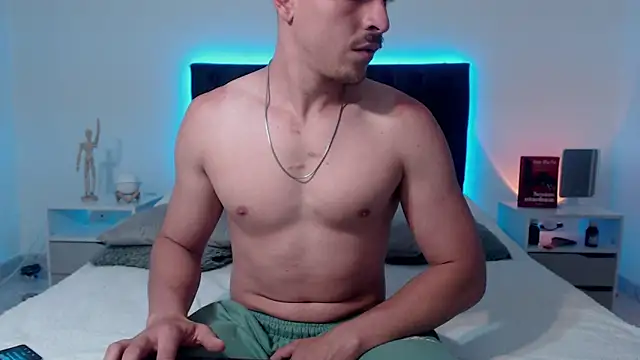 Snapshot of ray_Weeed chatting on November 22, 11:15 pm ray Weeed online show from November 22, 11:15 pm