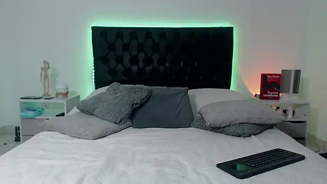 Snapshot of ray_Weeed chatting on November 29, 11:41 pm ray Weeed online show from November 29, 11:41 pm