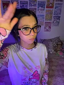 Snapshot of Valen-Foxx1 chatting on November 29, 6:05 am Valen-Foxx1 online show from November 29, 6:05 am