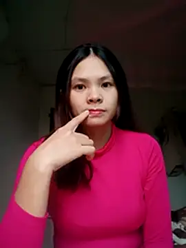 quynhquynh  online show from December 16, 1:32 am