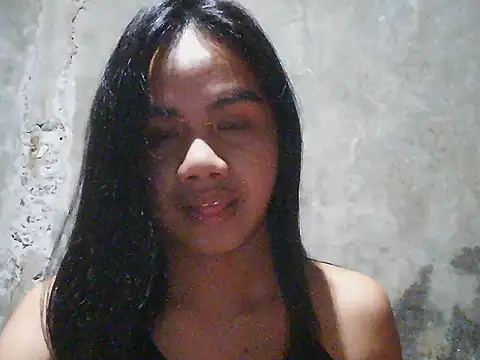 Snapshot of Ariluvsyou chatting on January 9, 1:25 pm Ariluvsyou online show from January 9, 1:25 pm