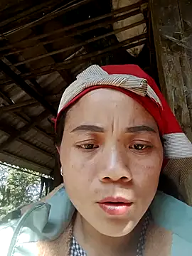 Snapshot of bela-hayes chatting on December 2, 4:51 am bela-hayes online show from December 2, 4:51 am