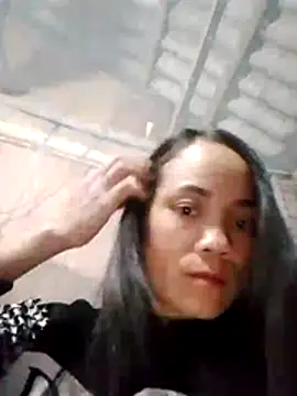 Snapshot of bela-hayes chatting on December 15, 12:53 pm bela-hayes online show from December 15, 12:53 pm