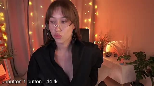 AnnetteLane online show from November 29, 4:26 am