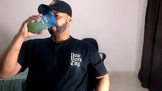 musclehetero online show from November 22, 7:57 pm