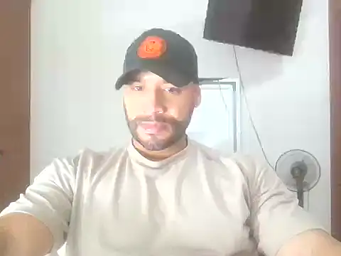 musclehetero online show from December 21, 8:27 pm