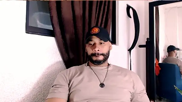 musclehetero online show from June 13, 6:06 pm