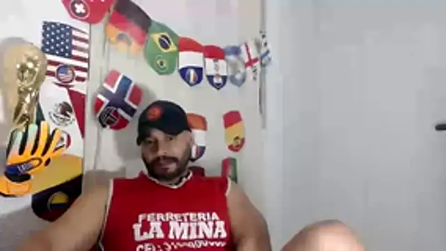 musclehetero online show from June 27, 7:35 am