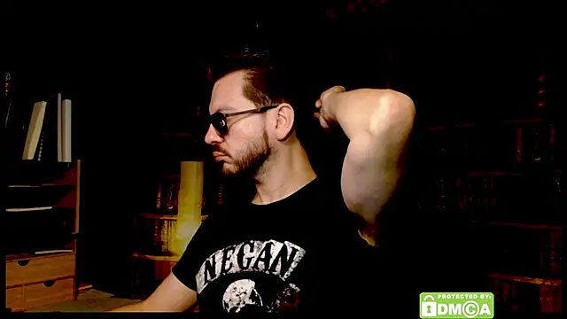 justshutupandwatch online show from December 17, 9:21 pm