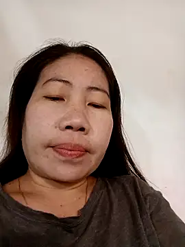 Snapshot of Reema_143 chatting on November 26, 2:01 am Reema 143 online show from November 26, 2:01 am