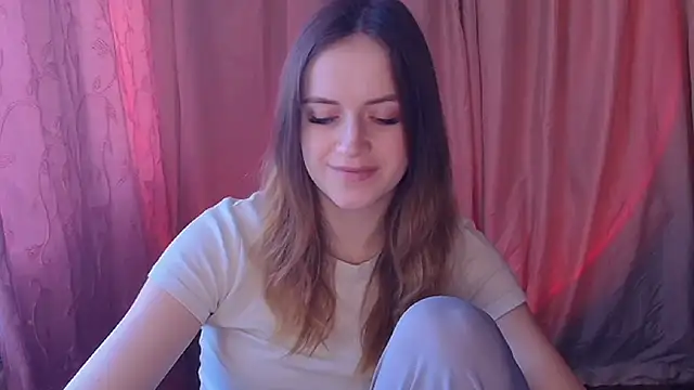 Illa May online show from March 7, 10:45 am