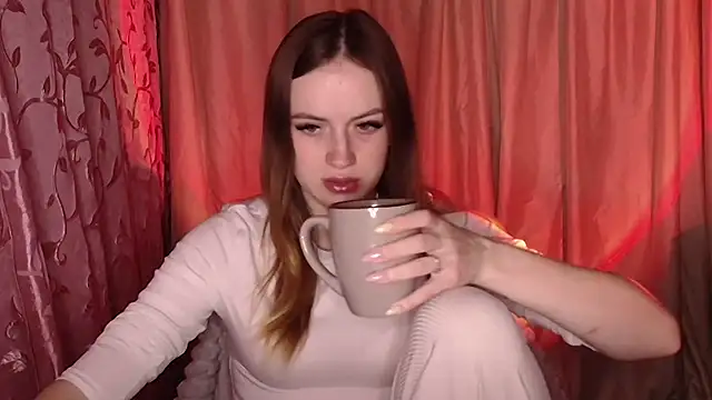 Illa May online show from March 10, 7:19 pm