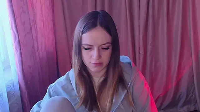 Illa May online show from March 14, 10:42 am