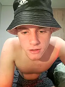 Snapshot of Tinny_Twink_RSA chatting on November 19, 8:53 pm Tinny Twink RSA online show from November 19, 8:53 pm