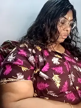 Snapshot of Riya-mallus chatting on November 25, 3:23 pm Riya-mallus online show from November 25, 3:23 pm