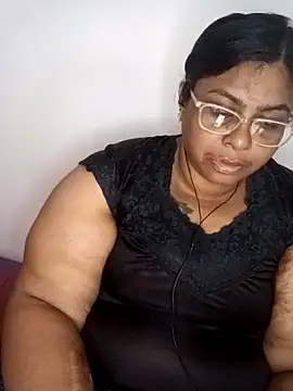 Snapshot of Riya-mallus chatting on December 3, 8:12 am Riya-mallus online show from December 3, 8:12 am