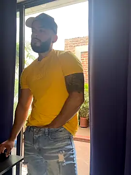 Snapshot of Mike_savage3 chatting on December 5, 12:36 pm Mike savage3 online show from December 5, 12:36 pm