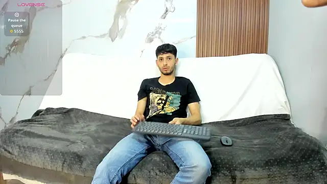 dracke and zara online show from July 8, 1:04 pm