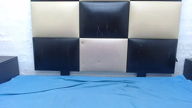 NahomyBrownxx33 online show from December 15, 5:06 pm