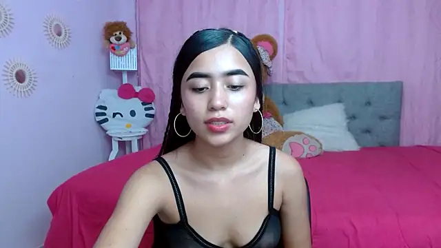 Snapshot of xoxo_melany chatting on November 24, 1:33 pm xoxo melany online show from November 24, 1:33 pm