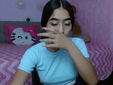 Snapshot of xoxo_melany chatting on November 25, 12:16 pm xoxo melany online show from November 25, 12:16 pm