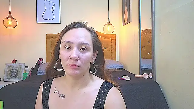 Snapshot of Lily_Sanderss chatting on December 15, 1:26 pm Lily Sanderss online show from December 15, 1:26 pm