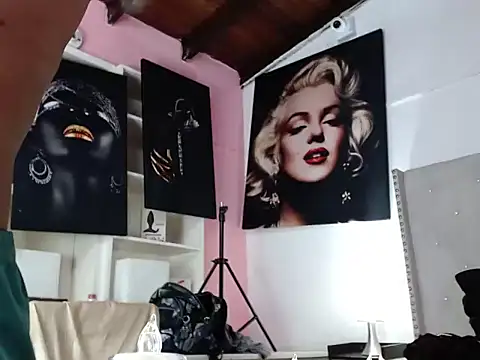 crissex3 online show from February 16, 2:13 pm