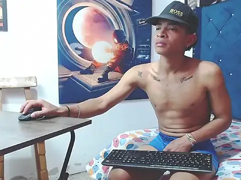 crissex3 online show from March 10, 1:38 pm