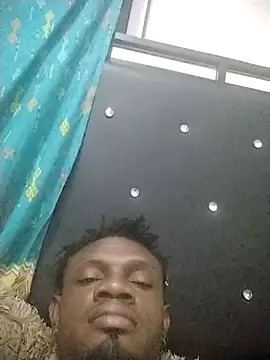 Snapshot of laperson chatting on December 5, 3:04 am laperson online show from December 5, 3:04 am