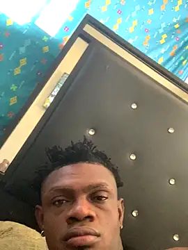 Snapshot of laperson chatting on December 15, 3:38 pm laperson online show from December 15, 3:38 pm