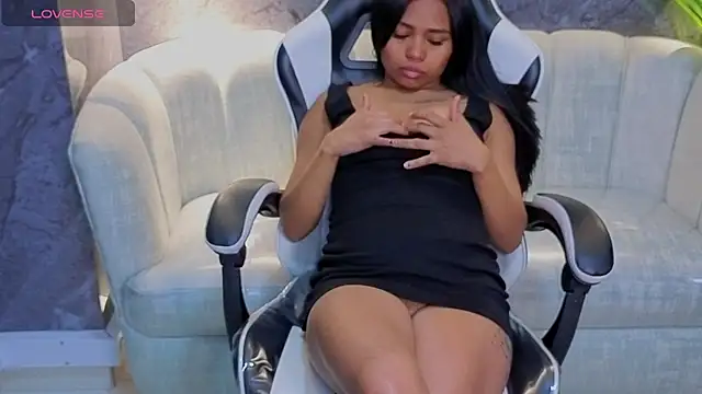 Snapshot of Sofia_Tx_ chatting on December 1, 12:54 pm Sofia Tx online show from December 1, 12:54 pm