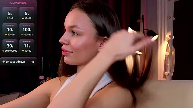 Tiffany Sweetie online show from February 5, 11:59 am