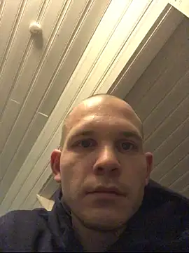 Snapshot of Spielzeugtwink chatting on November 26, 12:22 am Spielzeugtwink online show from November 26, 12:22 am