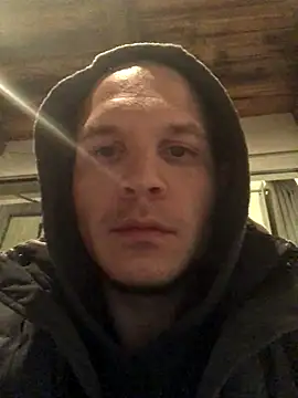 Snapshot of Spielzeugtwink chatting on December 3, 7:56 pm Spielzeugtwink online show from December 3, 7:56 pm