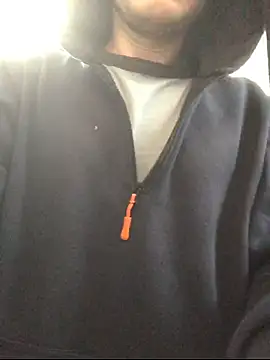 Snapshot of Spielzeugtwink chatting on December 17, 5:13 am Spielzeugtwink online show from December 17, 5:13 am