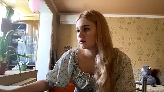 Snapshot of Malley_Saunds chatting on November 25, 7:41 am Malley Saunds online show from November 25, 7:41 am