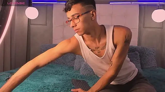 Smile KAI 16 online show from November 28, 5:10 am