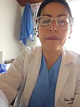 Snapshot of JustSamantha_ chatting on December 1, 12:54 pm JustSamantha online show from December 1, 12:54 pm