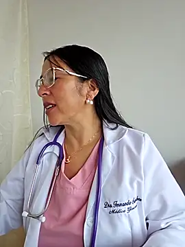 Snapshot of JustSamantha_ chatting on December 2, 2:12 pm JustSamantha online show from December 2, 2:12 pm