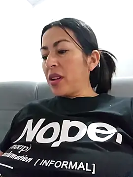 Snapshot of JustSamantha_ chatting on December 14, 9:41 pm JustSamantha online show from December 14, 9:41 pm