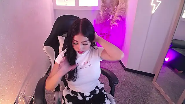 vallolett online show from February 26, 7:35 pm